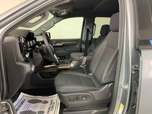 New 2026 GMC Sierra 1500 Elevation image 13