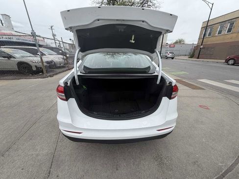 Used 2019 Ford Fusion SE FWD image 20