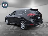 Used 2020 Nissan Rogue SV image 3