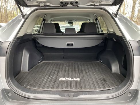 Used 2019 Toyota RAV4 LE w/ All Weather Liner Package AWD/4WD image 10