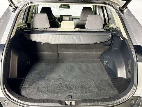 Used 2022 Toyota RAV4 XLE image 21