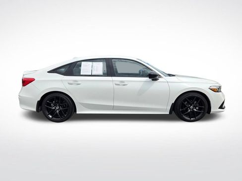 Used 2024 Honda Civic Sport image 2
