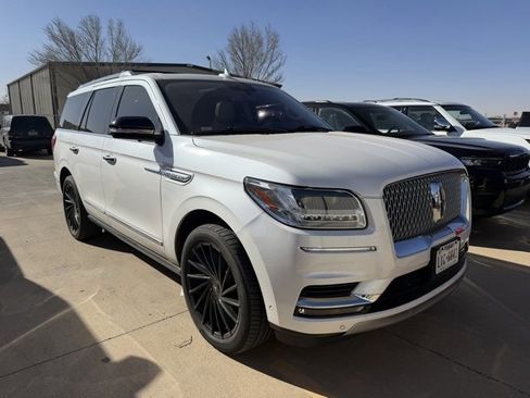Used 2018 Lincoln Navigator Reserve w/ Technology Package image 2