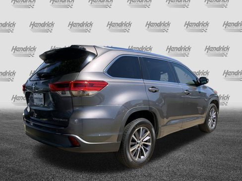 Used 2018 Toyota Highlander XLE FWD image 10