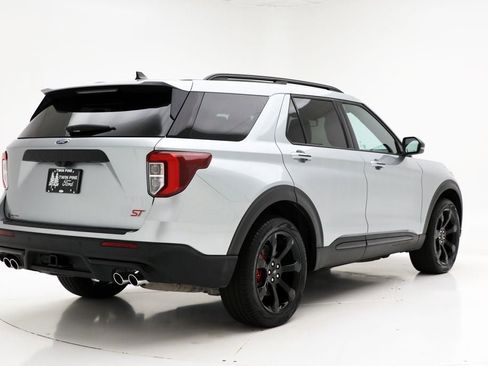 Used 2024 Ford Explorer ST w/ Technology Package image 8