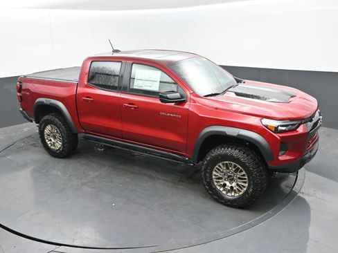 New 2026 Chevrolet Colorado ZR2 w/ Technology Package AWD/4WD image 31