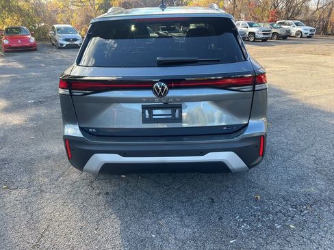 New 2026 Volkswagen Tiguan SE image 7