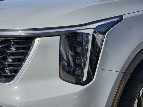 New 2026 Kia Sorento S image 6