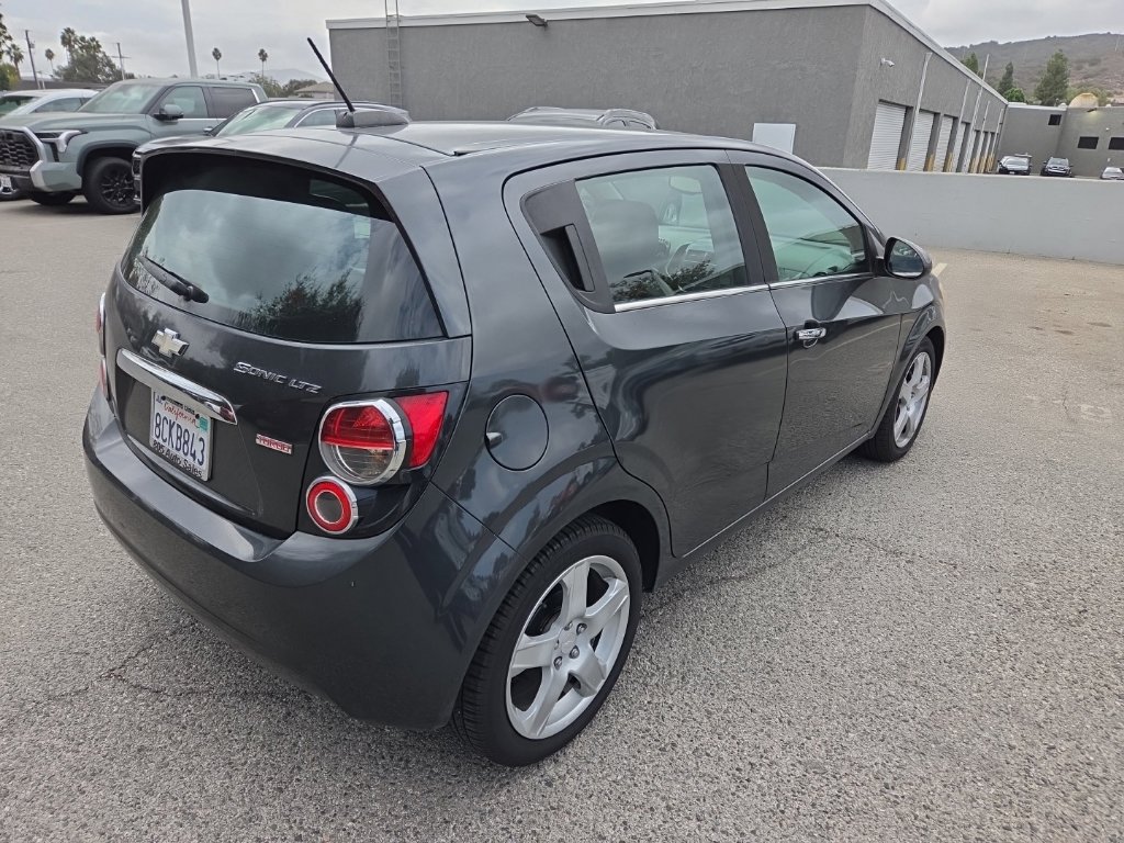 Used 2015 Chevrolet Sonic LTZ FWD image 5