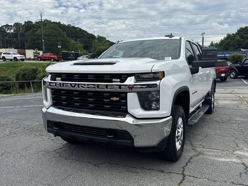Used 2022 Chevrolet Silverado 2500 LT AWD/4WD image 3