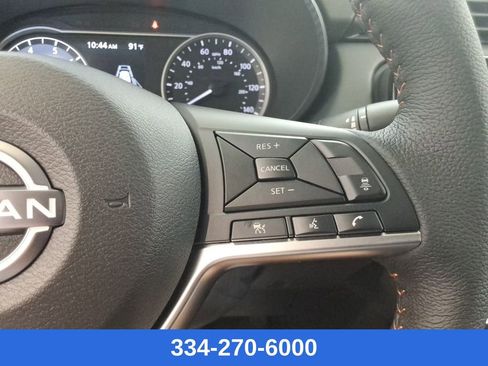 New 2025 Nissan Versa SR w/ Trunk Package image 24