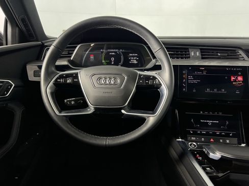 Used 2023 Audi e-tron Premium w/ Convenience Plus Package image 14