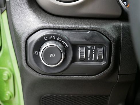 Certified 2019 Jeep Wrangler Sport image 12