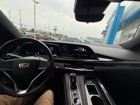 Used 2023 Cadillac Escalade Sport AWD/4WD image 13