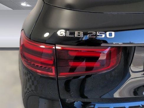 New 2024 Mercedes-Benz GLB 250 image 25