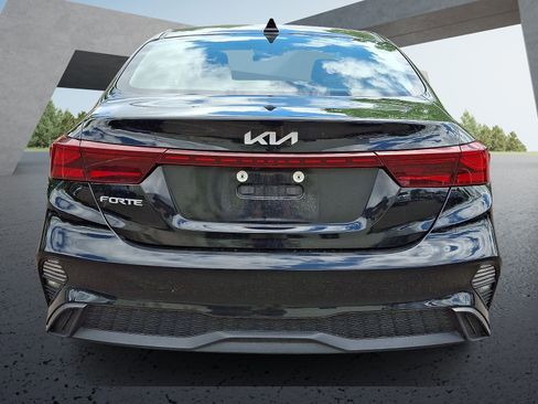 Used 2024 Kia Forte LXS FWD image 6