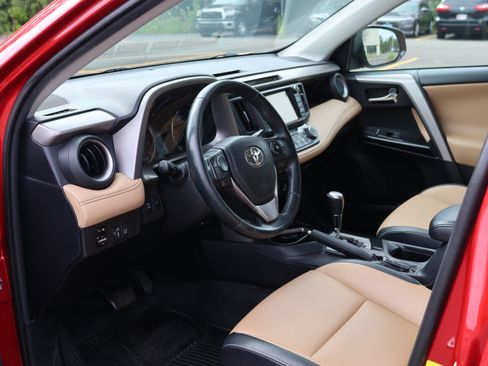 Used 2016 Toyota RAV4 Limited AWD/4WD image 19