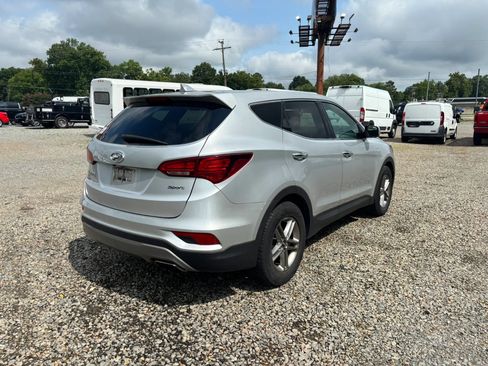 Used 2017 Hyundai Santa Fe Sport FWD image 5