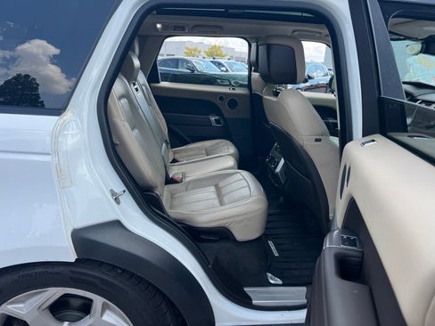 Used 2018 Land Rover Range Rover Sport HSE AWD/4WD image 38