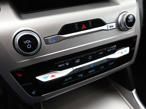 Certified 2022 Ford Explorer XLT w/ Equipment Group 202A image 17