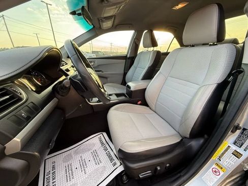 Used 2016 Toyota Camry SE FWD image 10