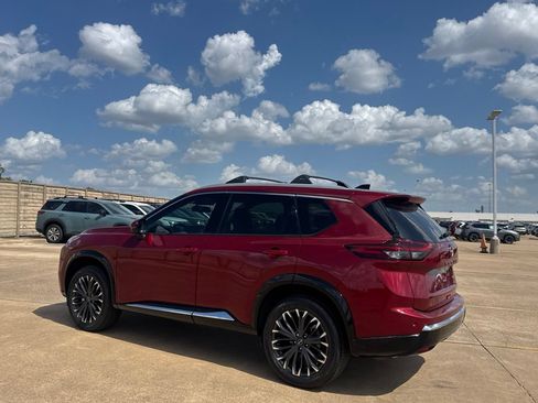 Certified 2026 Nissan Rogue Platinum AWD/4WD image 14