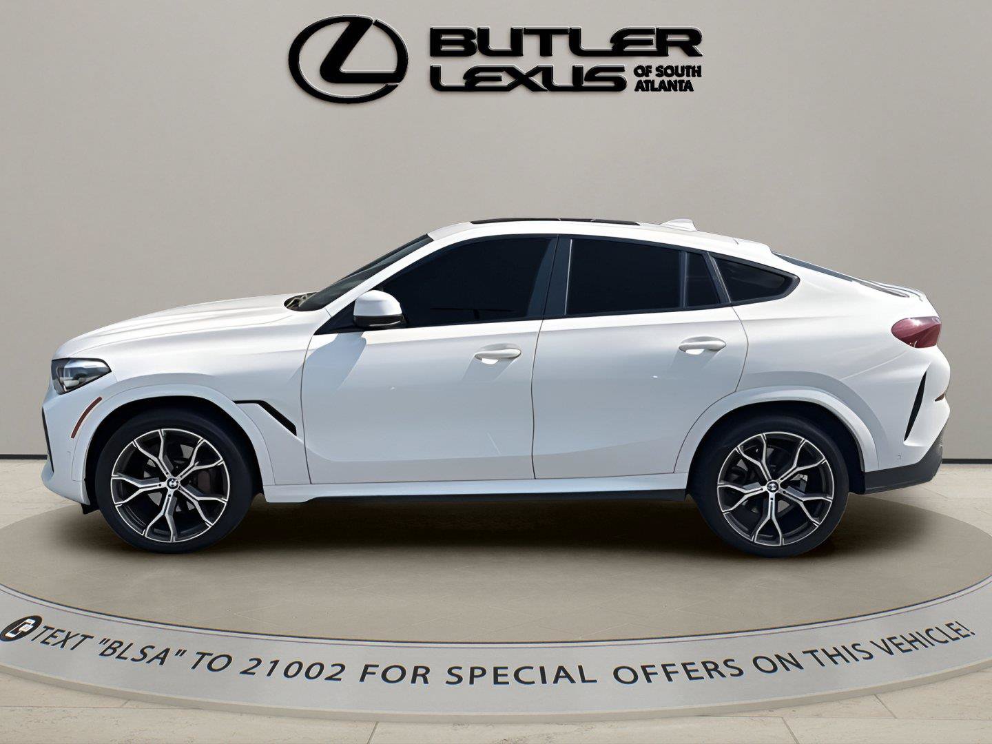 Used 2022 BMW X6 xDrive40i w/ M Sport Package AWD/4WD image 3