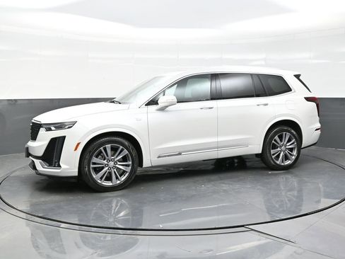 Used 2020 Cadillac XT6 Premium Luxury image 3