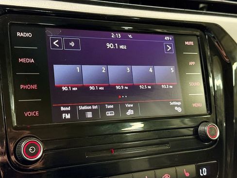 Used 2021 Volkswagen Passat 2.0T SE image 16