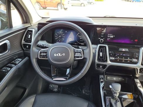 Used 2023 Kia Sorento SX AWD/4WD image 14