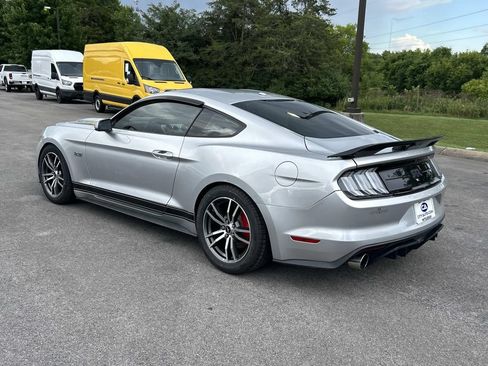 Used 2016 Ford Mustang Premium RWD image 7