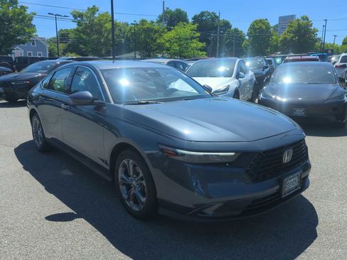 Used 2023 Honda Accord EX image 8