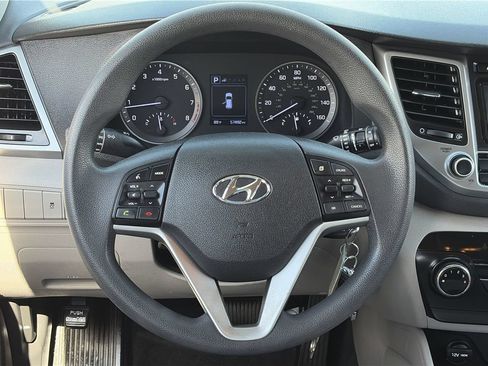 Used 2018 Hyundai Tucson SE FWD image 21