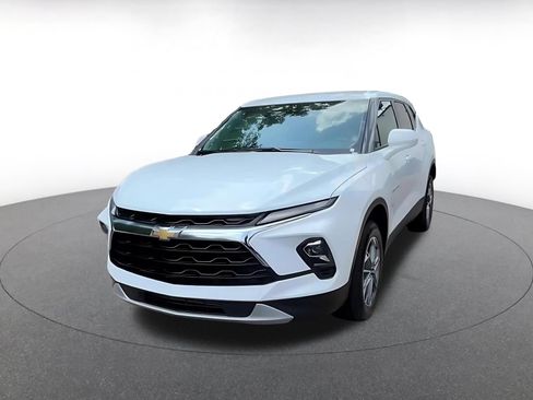 Used 2026 Chevrolet Blazer LT FWD image 7