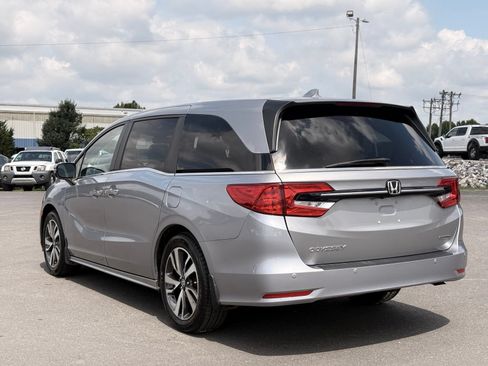 Used 2023 Honda Odyssey Touring image 10