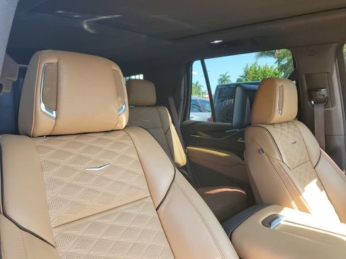 Used 2021 Cadillac Escalade Premium Luxury w/ Driver Assist Tech Package AWD/4WD image 24