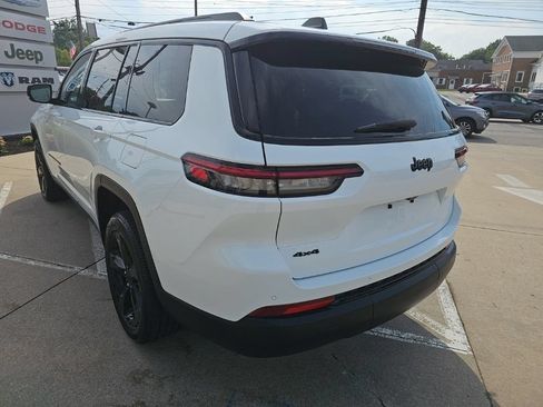 Certified 2025 Jeep Grand Cherokee L Altitude AWD/4WD image 12