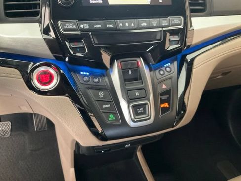 Certified 2018 Honda Odyssey Elite image 15