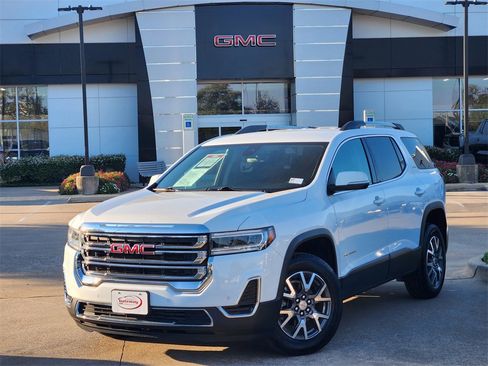 Used 2023 GMC Acadia SLE w/ Driver Convenience Package image 1