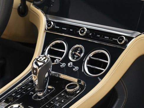 Used 2020 Bentley Continental GT image 34