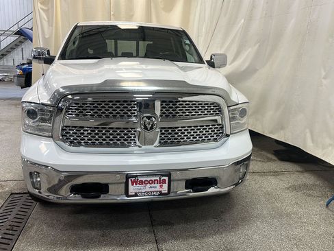 Used 2017 RAM 1500 Laramie w/ Convenience Group AWD/4WD image 8