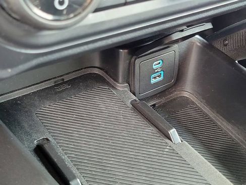 Certified 2025 Ford Bronco Badlands AWD/4WD image 13
