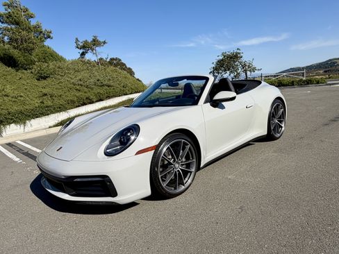 Used 2022 Porsche 911 Carrera image 1