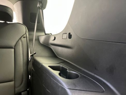 Used 2025 GMC Yukon Denali image 34