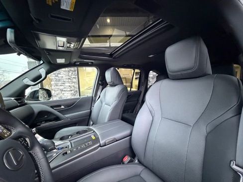 Used 2025 Lexus LX 700h Overtrail image 23