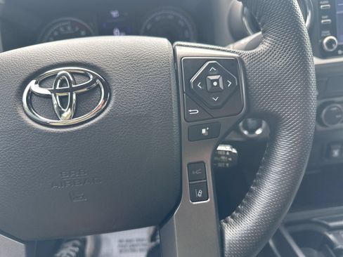Used 2022 Toyota Tacoma TRD Sport w/ Black Out Package (TMS) AWD/4WD image 44