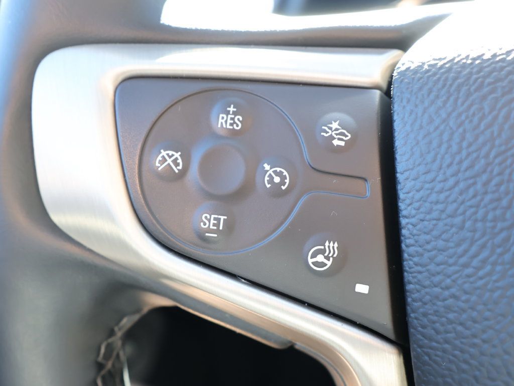 Used 2024 GMC Terrain Denali w/ Denali Premium Package AWD/4WD image 16