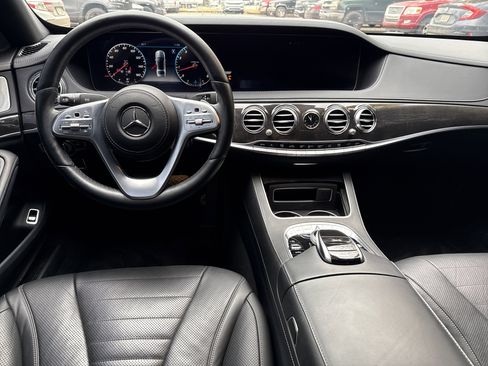 Used 2019 Mercedes-Benz S 560 Sedan image 21