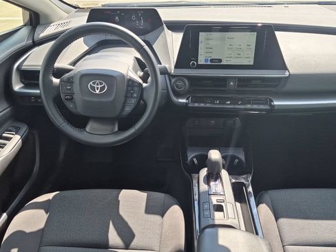 Used 2025 Toyota Prius LE AWD/4WD image 14