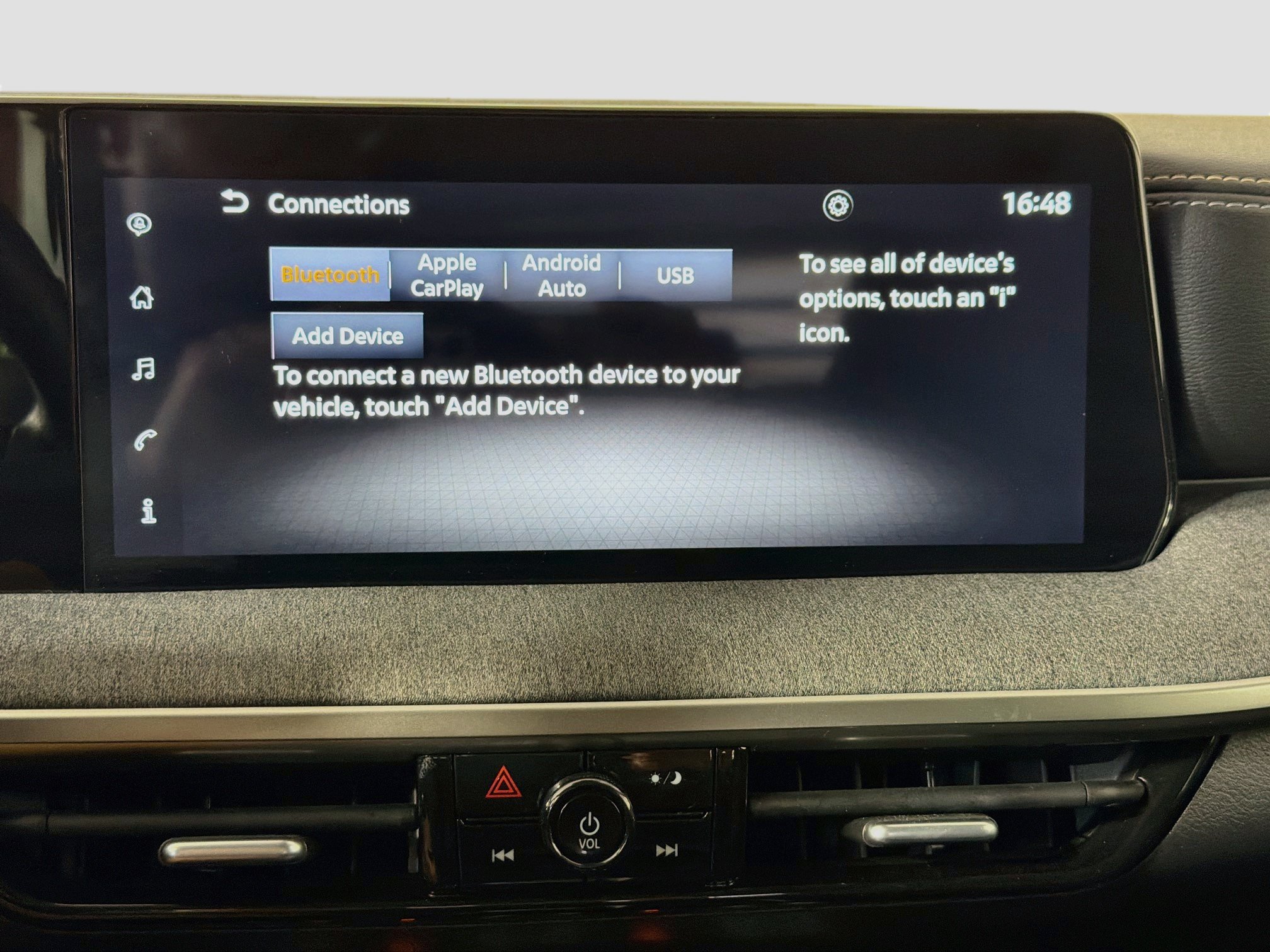 Used 2025 Nissan Kicks SV w/ Illumination Package FWD image 22
